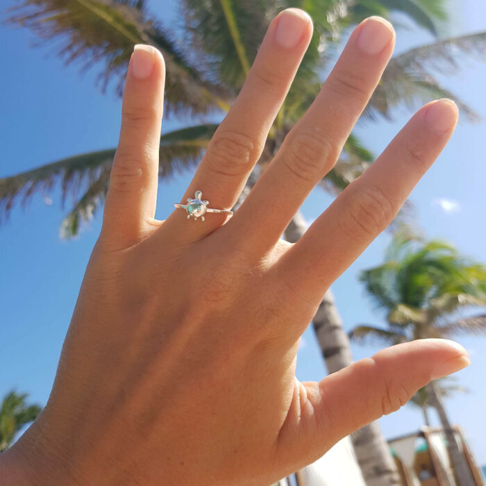 925 sterling Silver sea turtle hatchling ring for lovers of life, ocean and earth who want to support marine conservation and community empowerment, science, women in science and sdg14