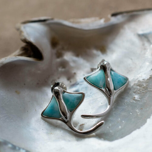 925 sterling Silver stingray earrings for lovers of life, ocean and earth who want to support marine conservation and community empowerment, science, women in science, fight against shark finning, overfishing, conservation gaps and sdg14