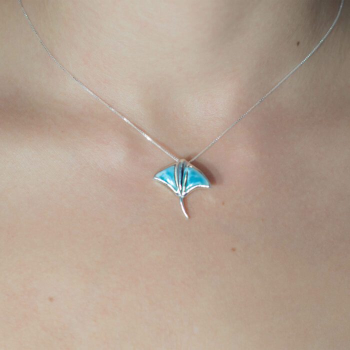 perfect gift idea for a marine ecologist or biologist. Stingray necklace made of 925 sterling Silver for beach lifestyle and reef conservation activists who wish to support marine conservation and community empowerment in ngos in costa rica and the eastern Pacific Ocean