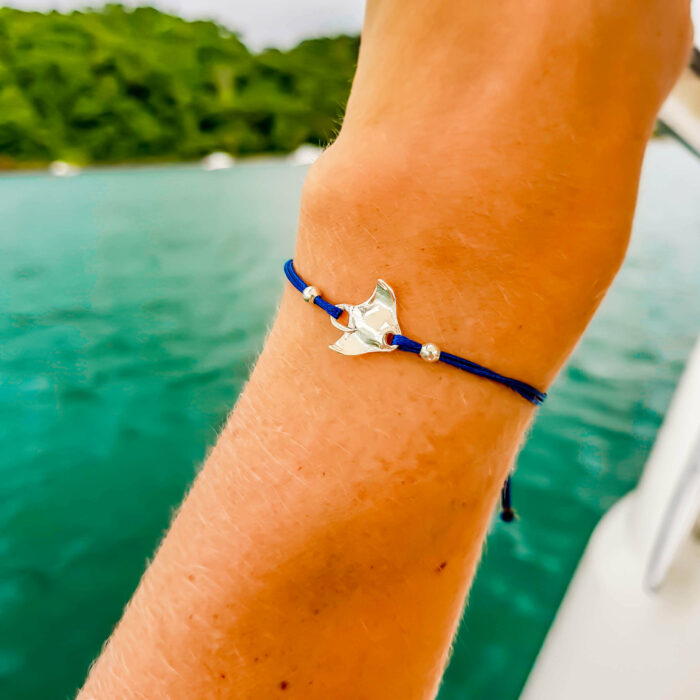 925 silver ray bracelet that supports marine science and conservation in Costa Rica, empowerment of women, sdg14, women in science, among others